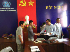 Họp khẩn lên phương án tìm kiếm 5 thuyền viên mất tích ở Quảng Bình