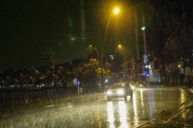 Tin thời tiết mới nhất ngày 23/10: Cả nước mưa giông, Hà Nội nắng nhẹ