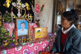 Lao mình xuống sông cứu em nhỏ, học sinh lớp 8 chết thương tâm