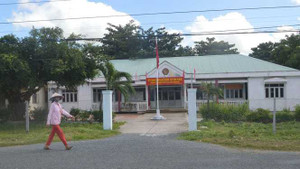 Thủ quỹ xã ăn chặn hơn 200 triệu tiền hỗ trợ nông dân