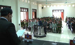 Hơn 100 năm tù cho các 'con bạc' ở Quảng Ninh