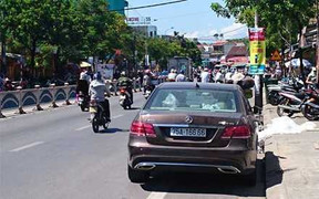 Hàng loạt xe hơi biển số 'khủng' ở Huế: Phó Thủ tướng yêu cầu làm rõ