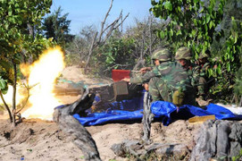 Ảnh: Bộ đội Việt Nam diễn tập đánh quân đổ bộ đường biển