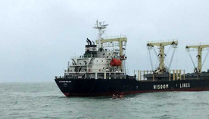 Điều tàu cứu hộ ra biển cứu thuyền viên Trung Quốc bị đau bụng