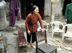 Thực hư cán bộ phường thu lại một nửa tiền đền bù của dân