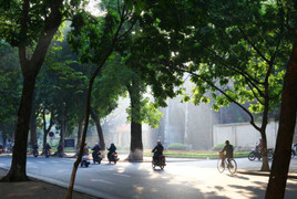 Thời tiết hôm nay 5/1: Miền Bắc nắng ấm, miền Nam mưa rào