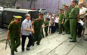 Xét xử đại án 9.000 tỷ đồng: Vì sao Phạm Công Danh có tiền án lại được làm Chủ tịch VNCB?