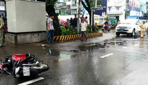 Tránh em bé băng qua đường, người đàn ông đi xe máy chết tại chỗ