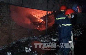 2 mẹ con chết cháy trong cửa hàng giày dép sau tiếng kêu cứu thất thanh