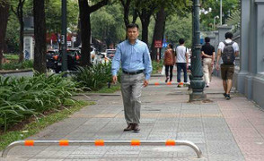 TP.HCM điều chỉnh barie vỉa hè sau dư luận trái chiều