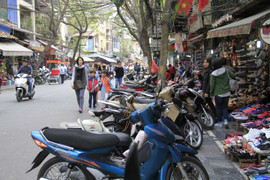 Quận Hoàn Kiếm huy động hơn 1.500 người dẹp 'cướp' vỉa hè