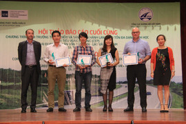 100 người được đào tạo lái xe sinh thái