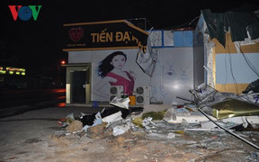 Quảng Ninh tháo dỡ một cửa hàng 'chỉ bán cho người Trung Quốc'