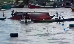 Tàu tham gia lễ hội lật chìm ở biển Gành Hào - Bạc Liêu: Nạn nhân kể phút giây sinh tử