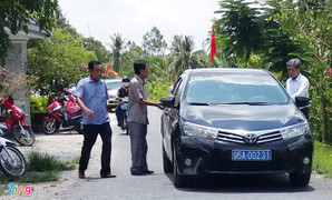 Xe biển xanh đi dự tiệc khánh thành phủ thờ: Nguyên Bí thư Hậu Giang nói gì?