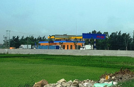 Cây xăng 'mọc' giữa cánh đồng lúa ở Thanh Hóa