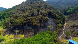 Hiện trường tan hoang sau vụ cháy rừng lớn nhất lịch sử ở Hà Nội