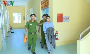 Bắt hai cán bộ quản lý thị trường Sóc Trăng