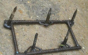 Bẫy chông đinh phủ rơm trên đường: Thông tin bất ngờ