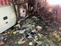 45 người la hét trong chiếc xe giường nằm bốc cháy trong đêm