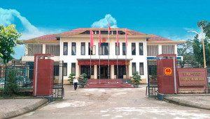 Sa thải người ngoài, nhận 6 'con ông cháu cha' thế chỗ