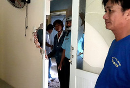 Sau tiếng nổ phát ra từ máy bay, nhiều nhà dân ở Ninh Thuận hư hỏng