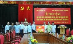 Trao tặng nhà tình nghĩa cho các gia đình có công với cách mạng nhân dịp 27/7