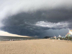 Đám mây hình thù kỳ lạ tại bãi biển Sầm Sơn: Đài Khí tượng thuỷ văn Thanh Hóa lý giải