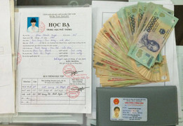 CSGT trả lại 20 triệu đồng đánh rơi cho tân sinh viên đi nhập học