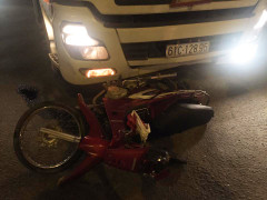 Container tông xe máy, 2 thanh niên thương vong