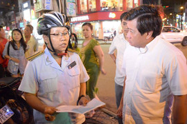 Ông Đoàn Ngọc Hải cách chức nữ tổ trưởng quản lý đô thị