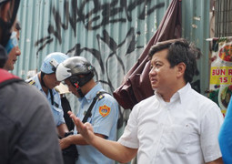 Người dân phản ứng xe đoàn kiểm tra gây kẹt xe: Ông Đoàn Ngọc Hải lên tiếng