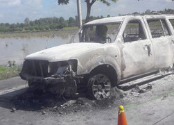 Xe Fortuner 7 chỗ bốc cháy nghi bị phóng hỏa, 2 người bỏng nặng