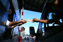 Triệu tập tài xế trả tiền lẻ qua trạm BOT Biên Hòa