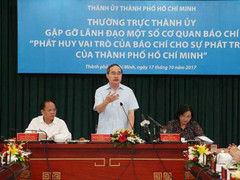 Bí thư TP.HCM đặt hàng báo chí cùng chấm điểm chính quyền