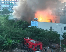 Cơ sở sang chiết gas bốc cháy ngùn ngụt sau tiếng nổ lớn