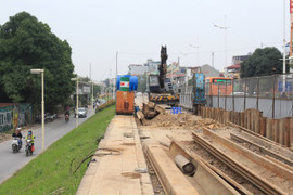 Hà Nội đang hạ cốt đê Nghi Tàm xây cầu vượt An Dương - Thanh Niên