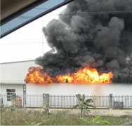 Công ty sản xuất đế giày ở Hải Phòng bốc cháy dữ dội