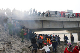 Truy tặng huy hiệu 'Tuổi trẻ dũng cảm' cho nam sinh chết đuối khi cứu 3 mẹ con thả cá tiễn ông Táo