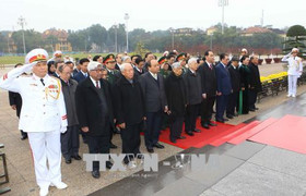 Lãnh đạo Đảng, Nhà nước viếng Lăng Chủ tịch Hồ Chí Minh nhân dịp Tết Mậu Tuất 2018