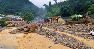 Không khí lạnh tràn về gây mưa to, dân miền Bắc cần biết thông tin này