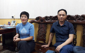 Phê duyệt danh sách vay vốn thoát nghèo, chủ tịch phường nói không biết có tên vợ