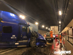 Hai xe đầu kéo húc nhau trong hầm Hải Vân, giao thông tê liệt hơn 2 tiếng đồng hồ