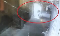 Truy tìm 3 kẻ bịt mặt ném bom xăng vào nhà giám đốc doanh nghiệp ở Thanh Hóa