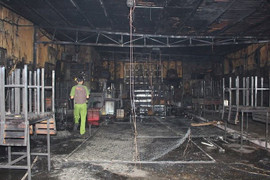 Ảnh: Bên trong nhà hàng cháy làm 6 người chết ở Đồng Nai