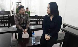 Nước mắt vợ chồng 'nữ quái' vận chuyển ma túy ngày hội ngộ ở tòa án