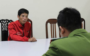 Nghi phạm đến đám tang nữ sinh Cao Mỹ Duyên, giả vờ nhặt tiền lẻ để nghe ngóng tin tức