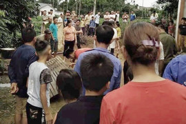 Bị 'nghịch tử' dùng búa đinh tấn công, bố đẻ bực tức đánh chết con trai