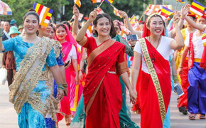 Sau khi bị 'trục xuất', bà Phạm Thị Yến lại xuất hiện tại chùa Ba Vàng