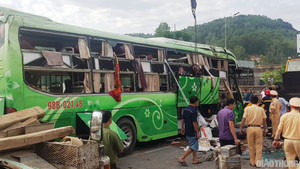 Xe khách lao xuống sông ở Thanh Hóa, 2 người thiệt mạng: Tạm giam tài xế